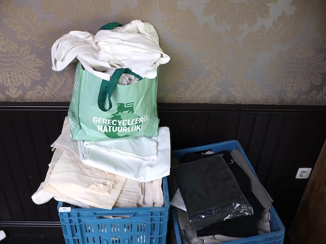 Partij horeca textiel - afbeelding 2 van  8