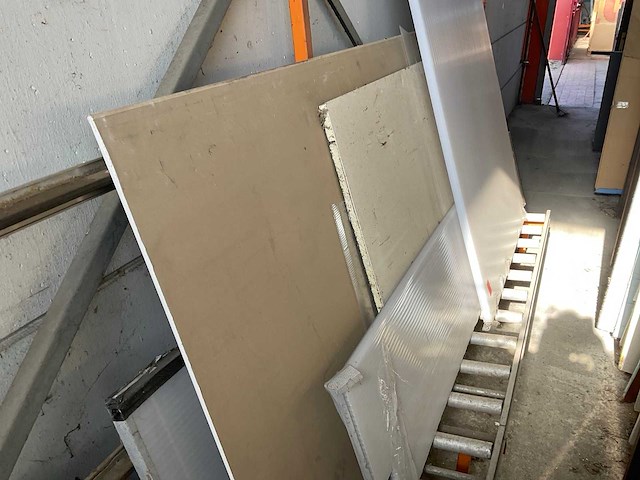 Partij hout- en plaatmateriaal - afbeelding 11 van  12
