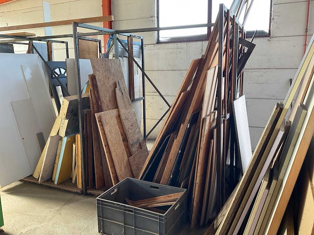 Partij hout- en plaatmateriaal - afbeelding 1 van  10