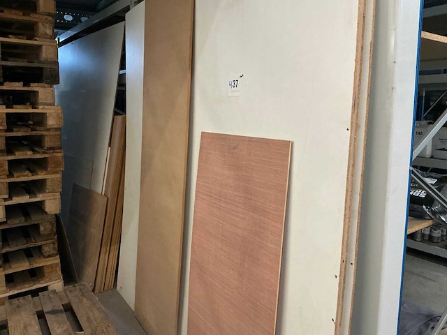 Partij hout- en plaatmateriaal - afbeelding 1 van  3