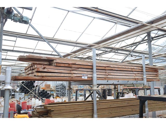 Partij hout 2.70x3.00x3.30m - afbeelding 1 van  1