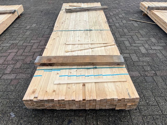 Partij hout 3000x32x10mm 528 stuks nieuw - afbeelding 1 van  1