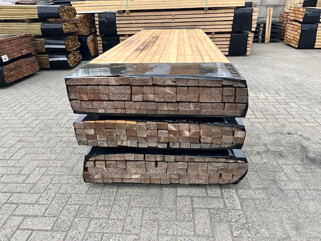 Partij hout 4000x70x50mm 112 stuks nieuw - afbeelding 1 van  1