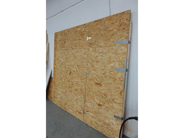 Partij hout en wastafel - afbeelding 2 van  6