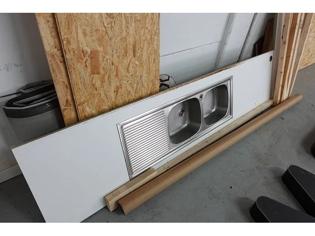 Partij hout en wastafel - afbeelding 6 van  6