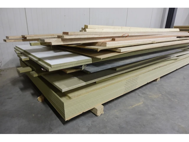 Partij hout, mdf& aluminium - afbeelding 2 van  9