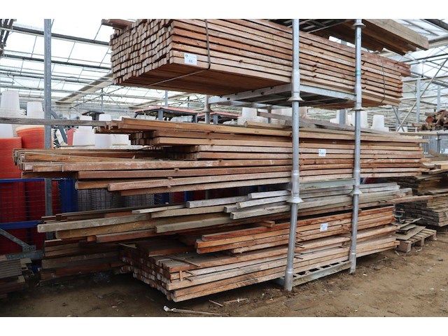 Partij hout - afbeelding 1 van  1