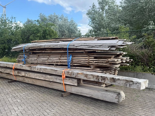 Partij hout - afbeelding 1 van  1