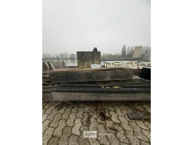 Partij hout - afbeelding 2 van  6