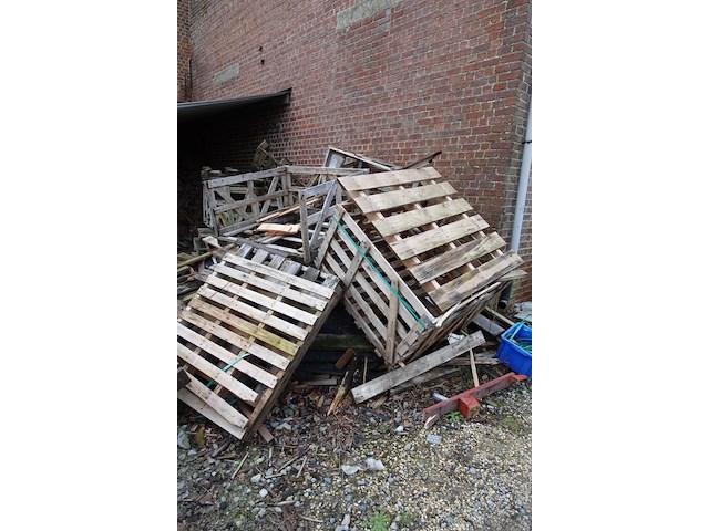 Partij hout - afbeelding 1 van  3