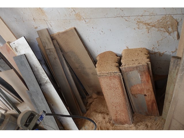 Partij hout - afbeelding 2 van  6