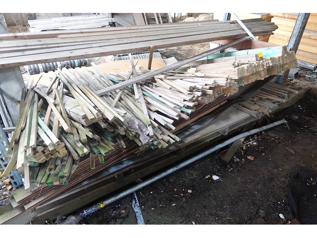 Partij hout - afbeelding 2 van  9