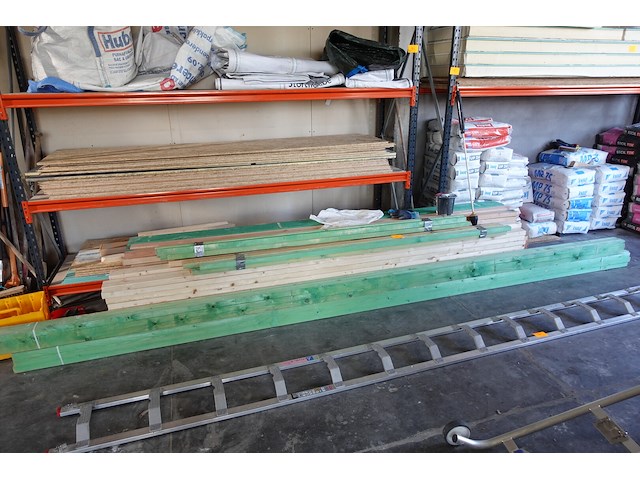 Partij hout - afbeelding 1 van  8