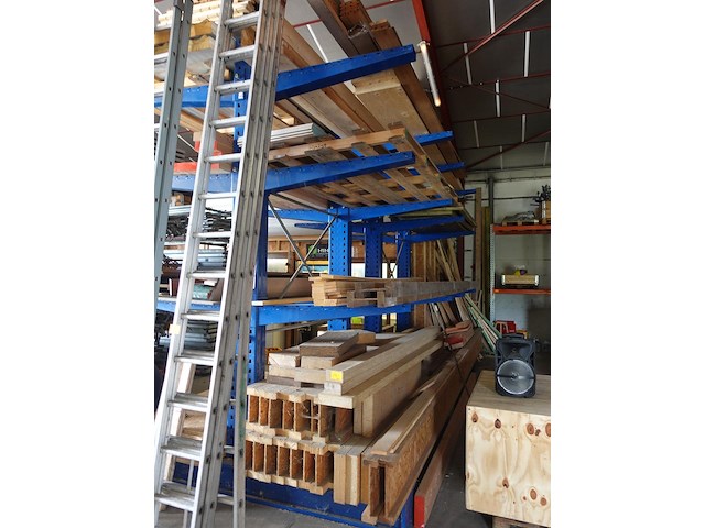 Partij hout - afbeelding 1 van  6