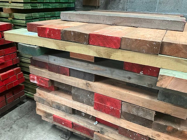 Partij houten balken (115x) - afbeelding 7 van  10