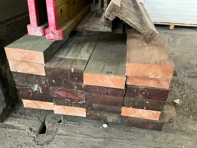 Partij houten balken (22x) - afbeelding 6 van  7