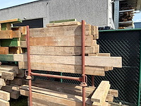 Partij houten balken en planken - afbeelding 10 van  13
