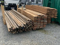 Partij houten balken en planken - afbeelding 1 van  5
