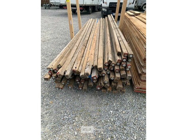 Partij houten balken en planken - afbeelding 4 van  5