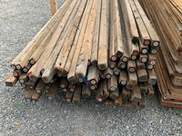 Partij houten balken en planken - afbeelding 4 van  5
