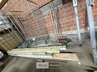 Partij houten balken en planken - afbeelding 3 van  3