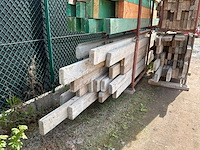 Partij houten balken en planken - afbeelding 3 van  6