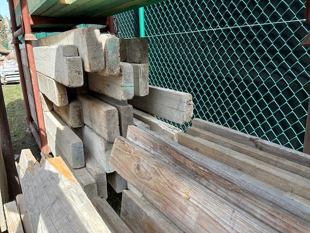 Partij houten balken en planken - afbeelding 5 van  6