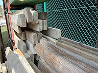 Partij houten balken en planken - afbeelding 5 van  6
