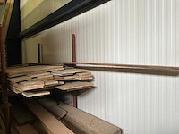 Partij houten balken en planken - afbeelding 1 van  16