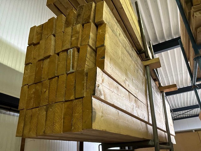 Partij houten balken en planken - afbeelding 3 van  16