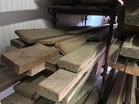 Partij houten balken en planken - afbeelding 7 van  16