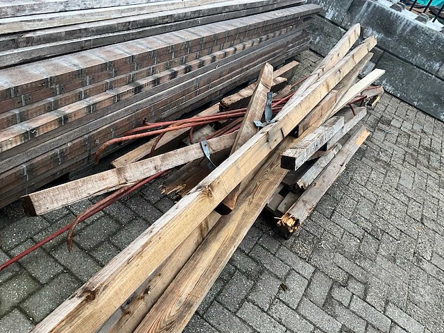 Partij houten balken - afbeelding 4 van  8