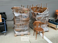 Partij houten caféstoelen - afbeelding 1 van  4
