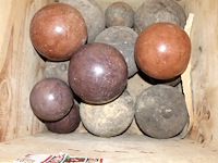 Partij houten decoratieve ballen - afbeelding 3 van  3