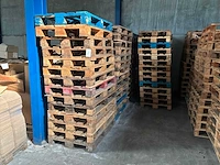Partij houten euro pallet