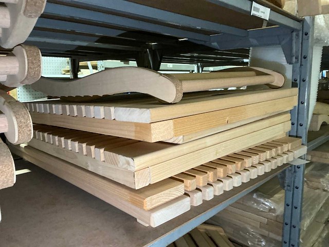 Partij houten hoofd/rugsteunen en sauna toebehoren - afbeelding 7 van  12