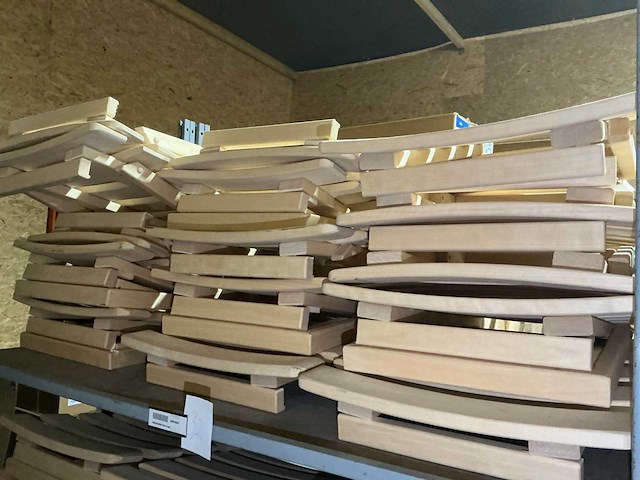 Partij houten hoofd/rugsteunen en sauna toebehoren - afbeelding 8 van  12