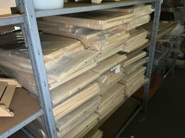 Partij houten hoofd/rugsteunen en sauna toebehoren - afbeelding 12 van  12