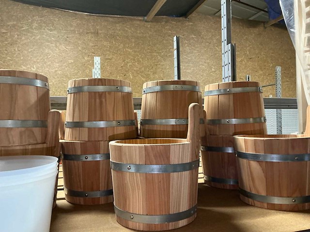 Partij houten hoofd/rugsteunen en sauna toebehoren - afbeelding 2 van  12