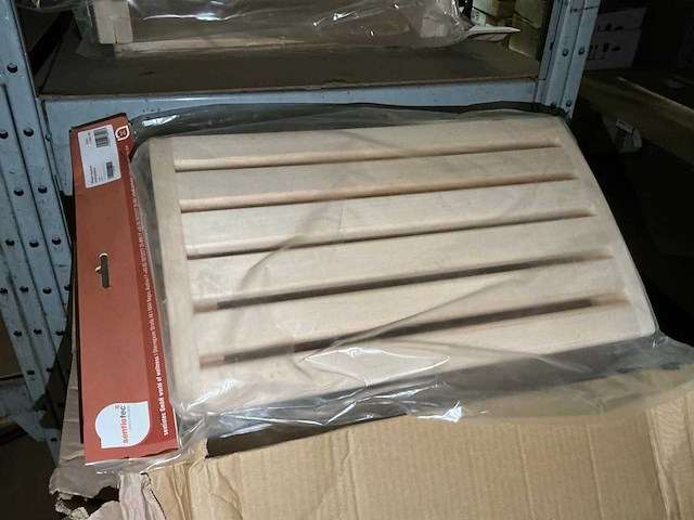 Partij houten hoofd/rugsteunen en sauna toebehoren - afbeelding 3 van  12