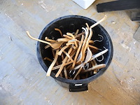 Partij houten kapstokken - afbeelding 1 van  3