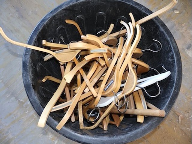 Partij houten kapstokken - afbeelding 2 van  3