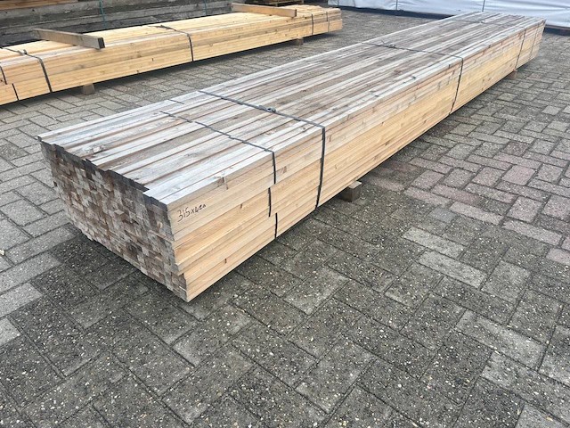 Partij houten latten 4200x35x22mm 315 stuks - afbeelding 1 van  1