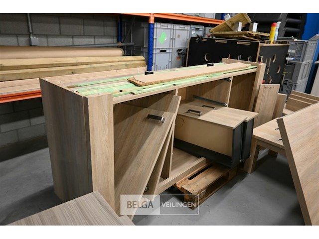 Partij houten meubilair - afbeelding 4 van  8
