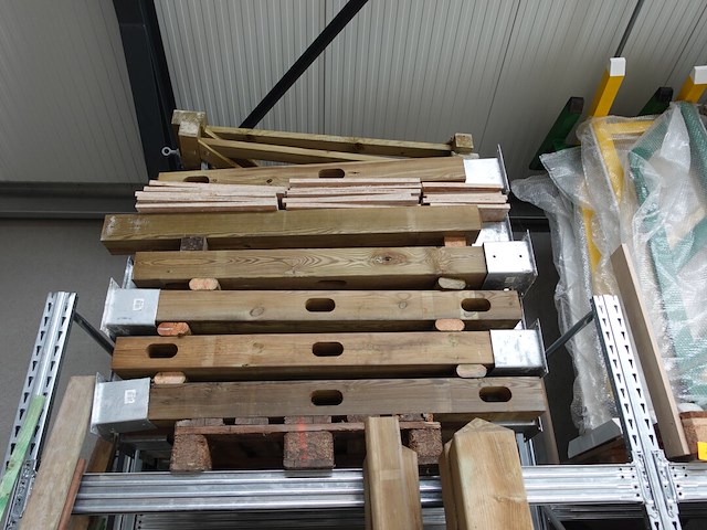 Partij houten omheining - afbeelding 2 van  7