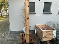 Partij houten opslagkisten / palletboxen met houten panelen - afbeelding 1 van  7