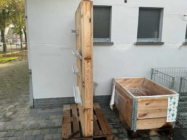 Partij houten opslagkisten / palletboxen met houten panelen - afbeelding 7 van  7