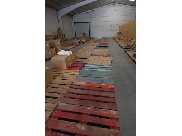 Partij houten paletten - afbeelding 3 van  5