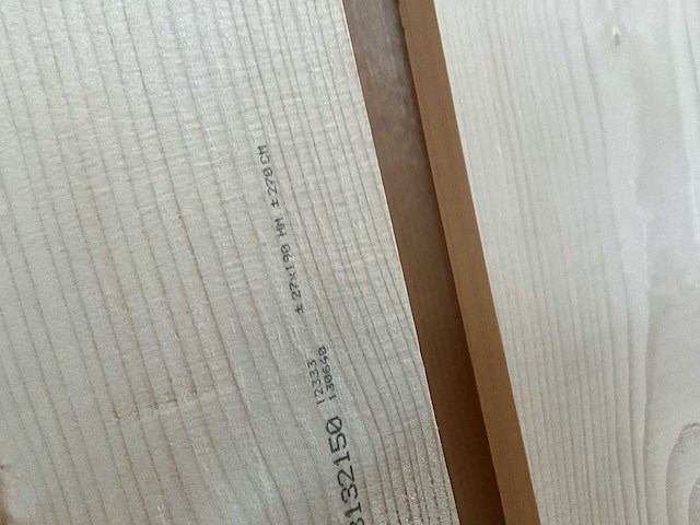 Partij houten planken, balken en latten - afbeelding 15 van  23