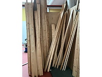 Partij houten planken, balken en latten - afbeelding 21 van  23